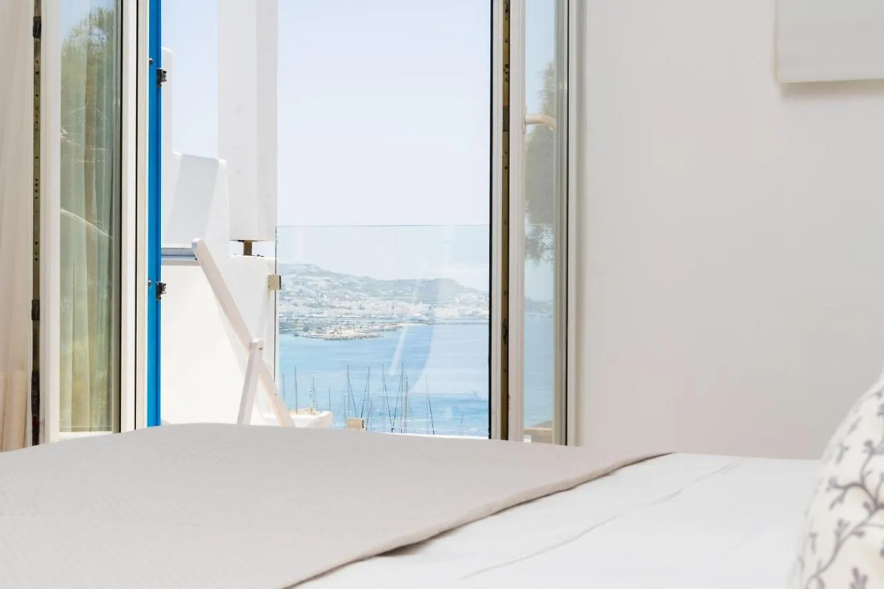 Rhenia Hotel Tourlos